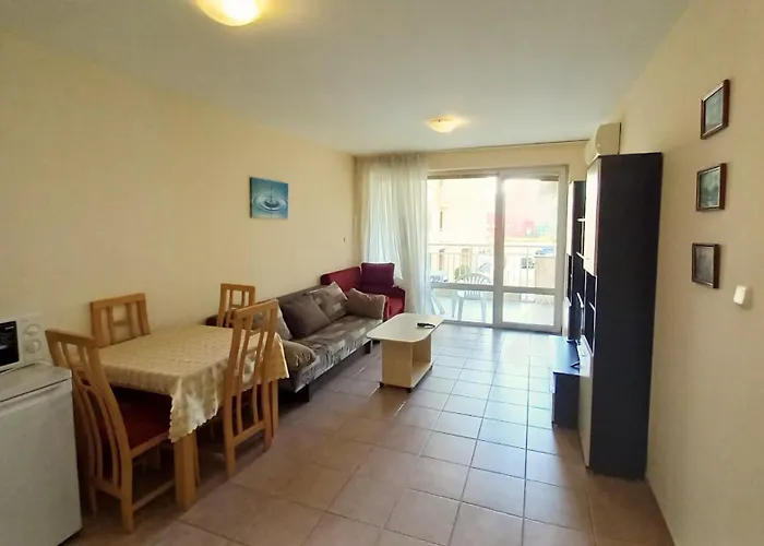 Harmony Suites-1 Private Apartment 42А *